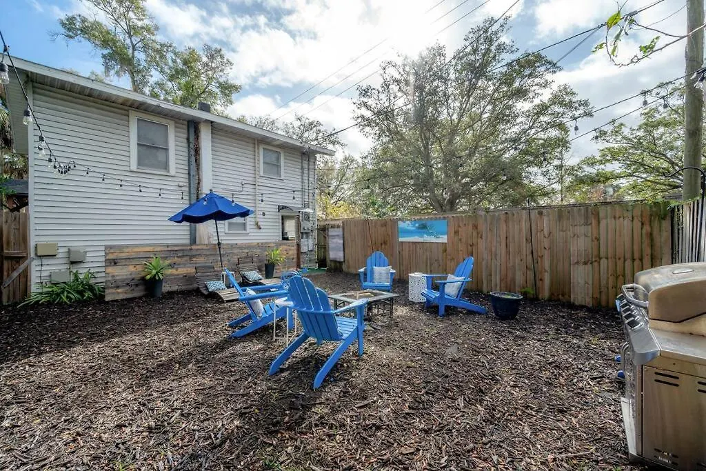 Off The Beat And Path In Heart Of The Heights Food & Brewery Scene Feriehus Tampa